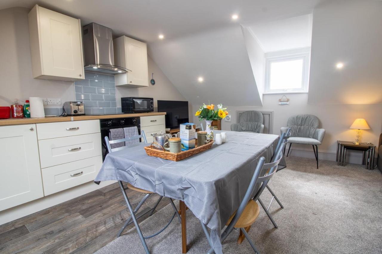 Harbour View- Cosy Maisonette, Close To Harbour Apartment Brixham